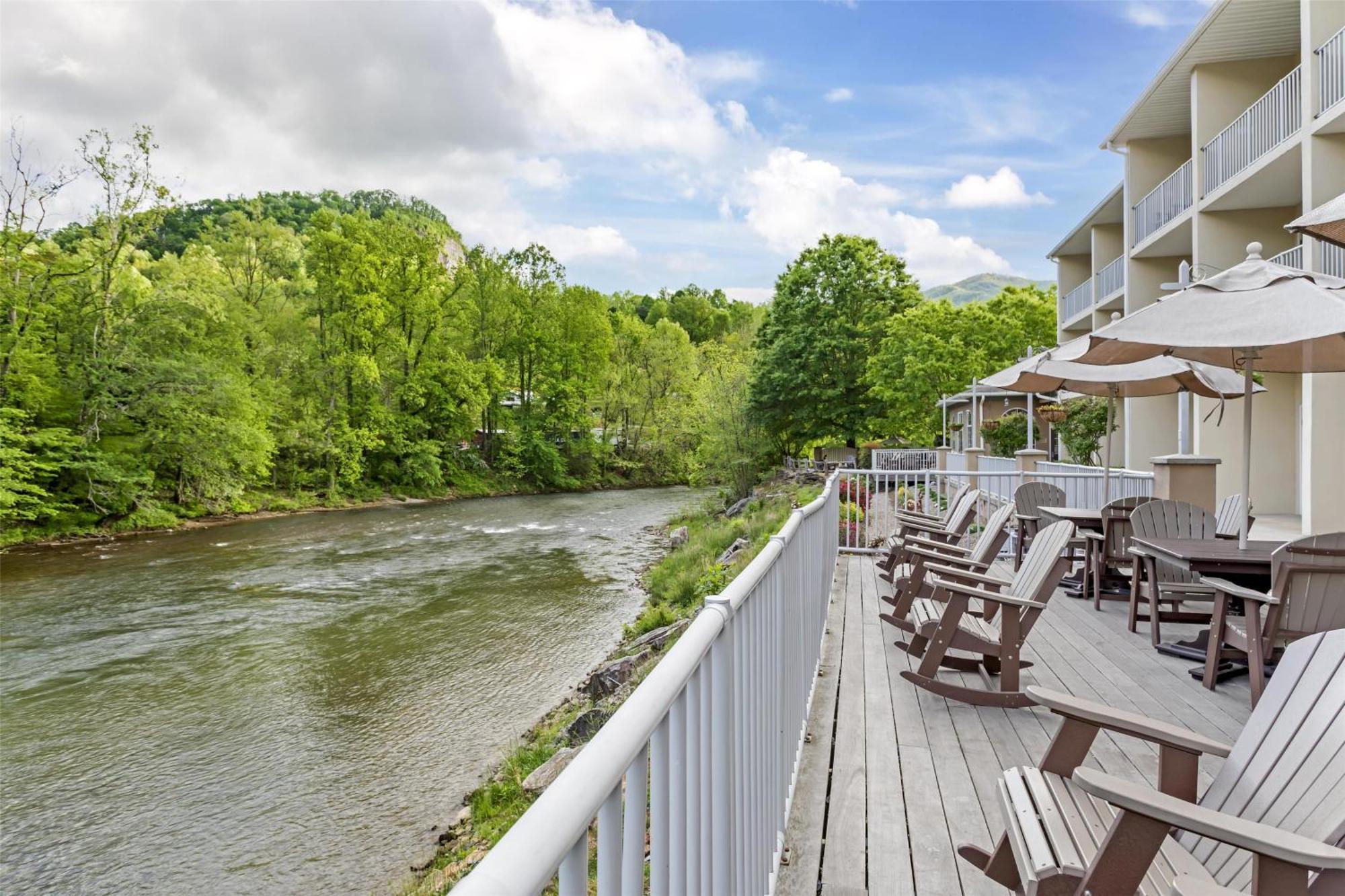 Best Western Plus River Escape Sylva / Dillsboro Buitenkant foto